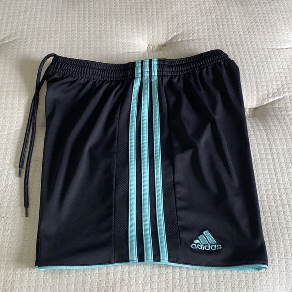 ✅Women Adidas Running Shorts Size S - Picture 3 of 4